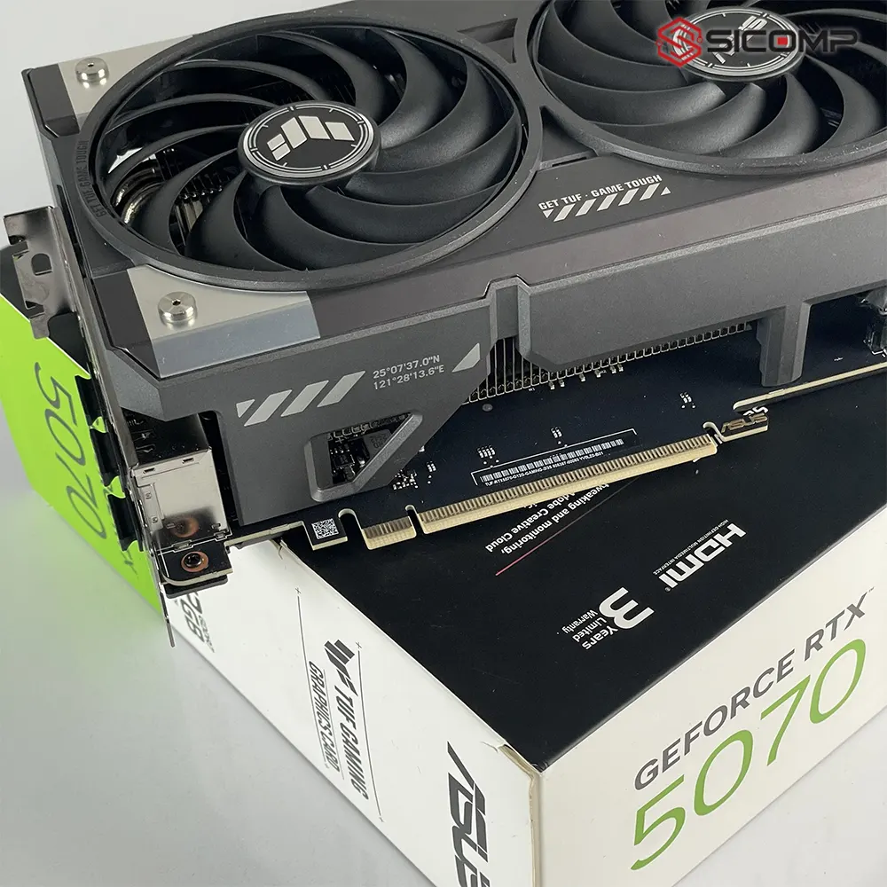 Hệ thống tản nhiệt ASUS TUF RTX 5070