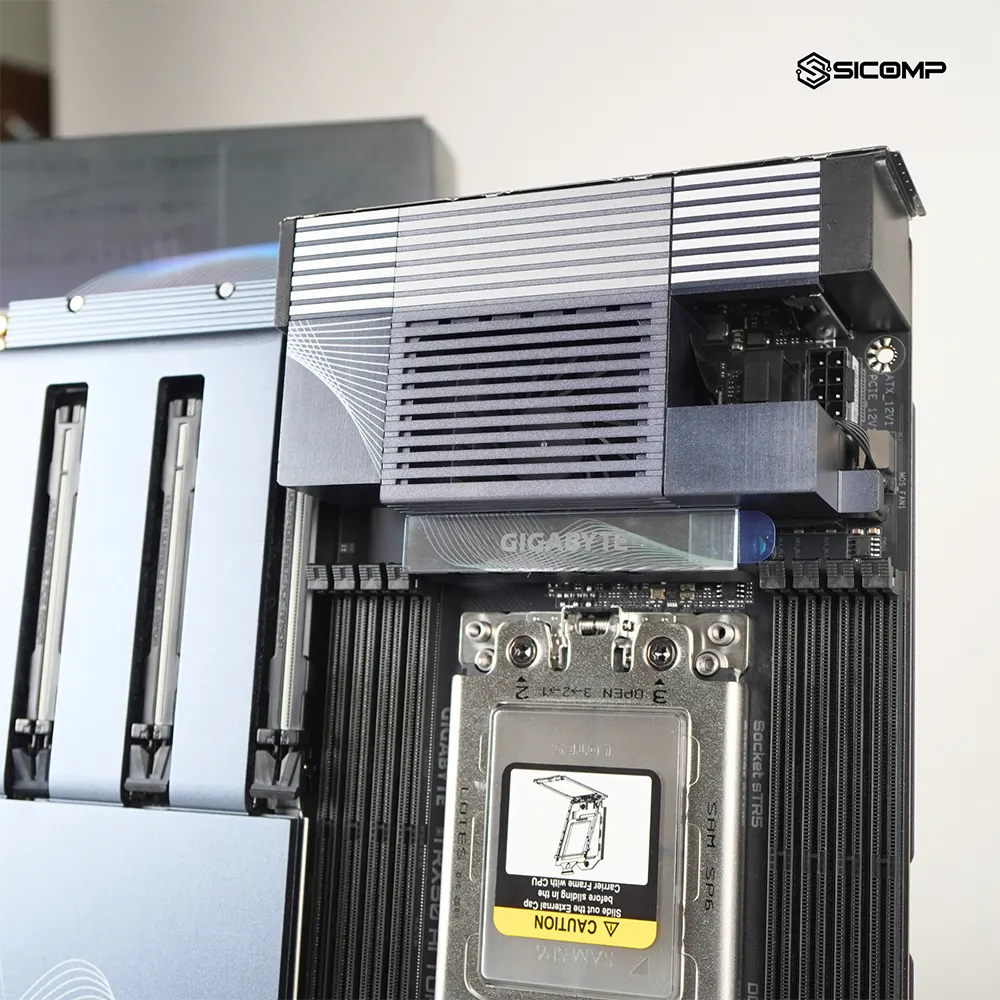Mạch nguồn và tản nhiệt của Gigabyte TRX50 AI TOP