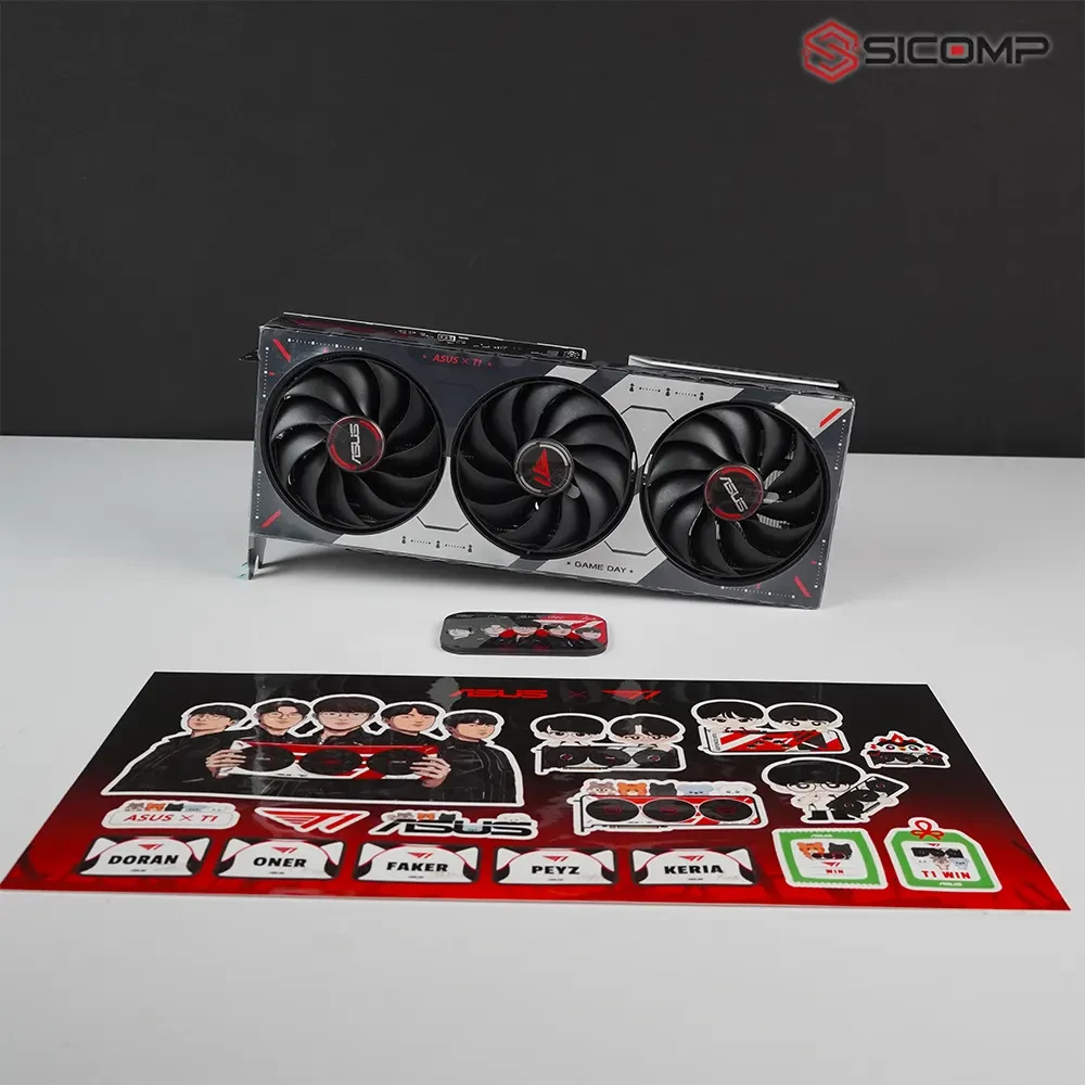 Cận cảnh thiết kế màu Đỏ Trắng độc bản và logo T1 Esports trên RTX 5070 AERO T1