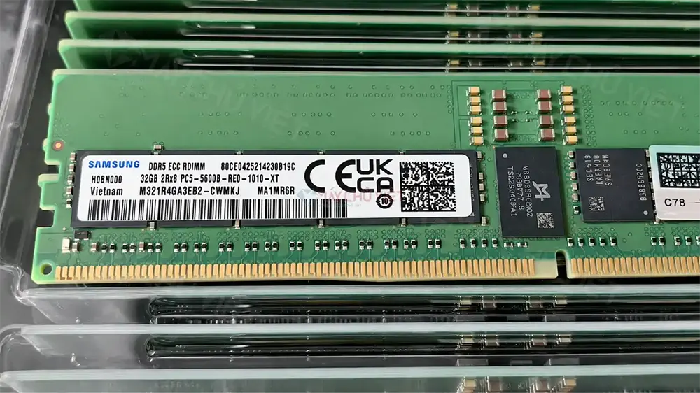 Cấu trúc chip trung gian RCD Registering Clock Driver trên thanh RAM RDIMM DDR5